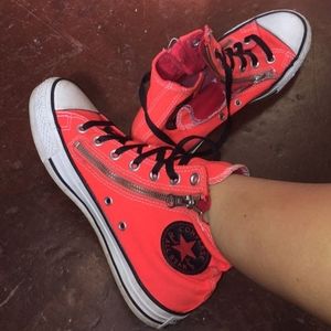 NWOT limited edition neon Converse with zippers
